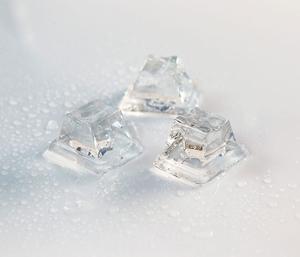 Ледогенератор за лед тип кубче Flat Cube 7 г, 200 кг/24 ч, без бин, водно охлаждане