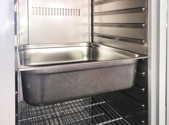 Среднотемпературен хладилен шкаф с 1 стъклена врата, GN 2/1, клас E, INOX