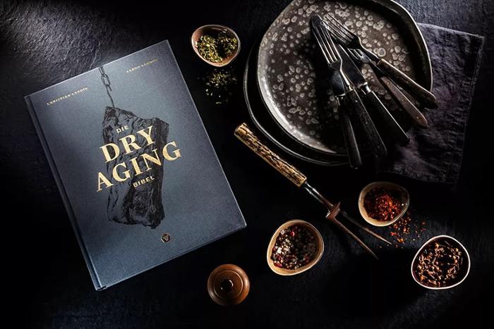 Книга с рецепти за зреене на месо
