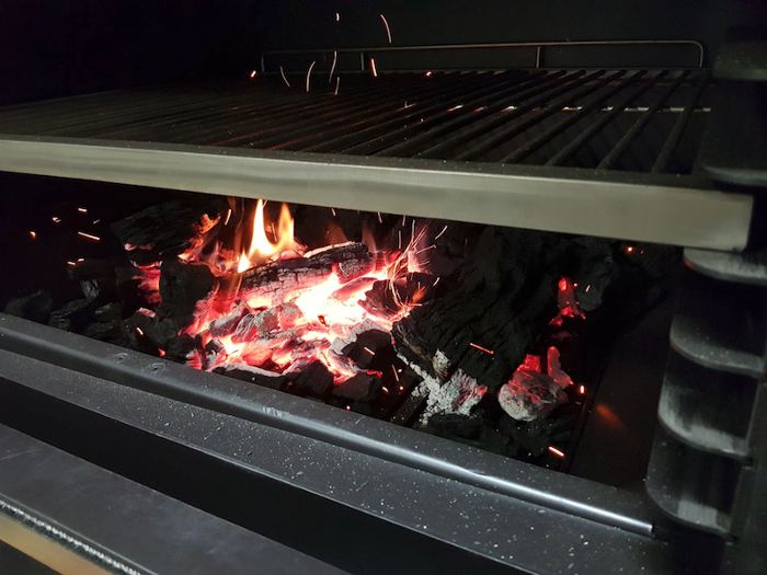 Фурна-барбекю на дървени въглища PIRA-120 LUX, настолна - kuhnensko.com Фурна-барбекю на дървени въглища PIRA-120 LUX, настолна